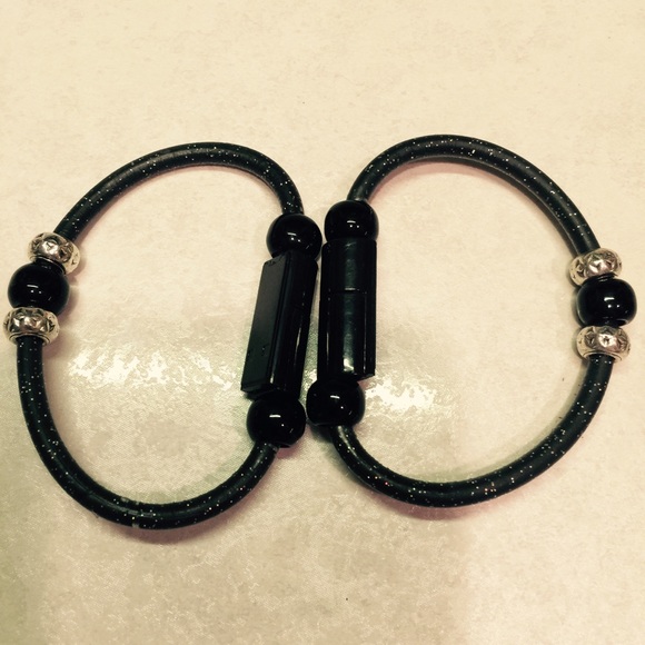 ❌CLEARANCE Charging Cable Bracelet for iPhone/iPad - Picture 3 of 8